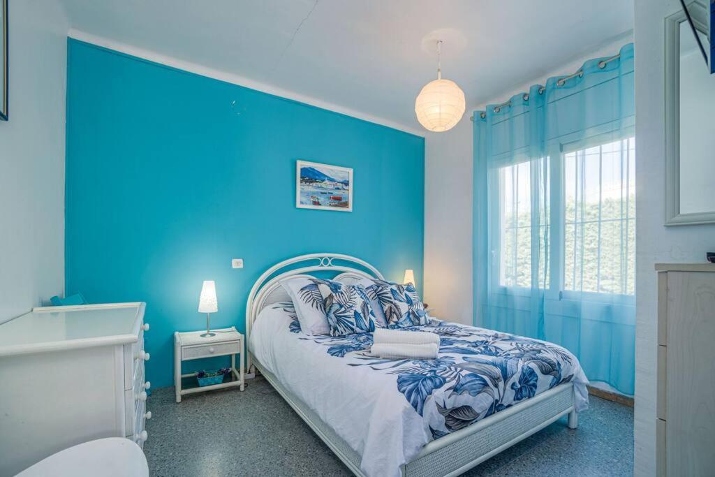 Casa vacanze Mb1-house With Big Garden ,swimming-pool, & Barbacue In Roses
